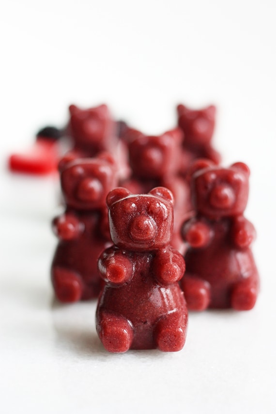 Homemade Fruit Snack Gummy Bears - Mighty Mrs